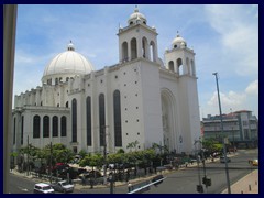 San Salvador Old Town 046 - Catedral Metropolitana